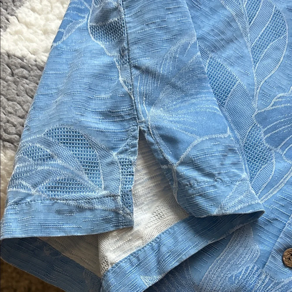 Tommy Bahama Light Blue Silk Shirt - Picture 4 of 4